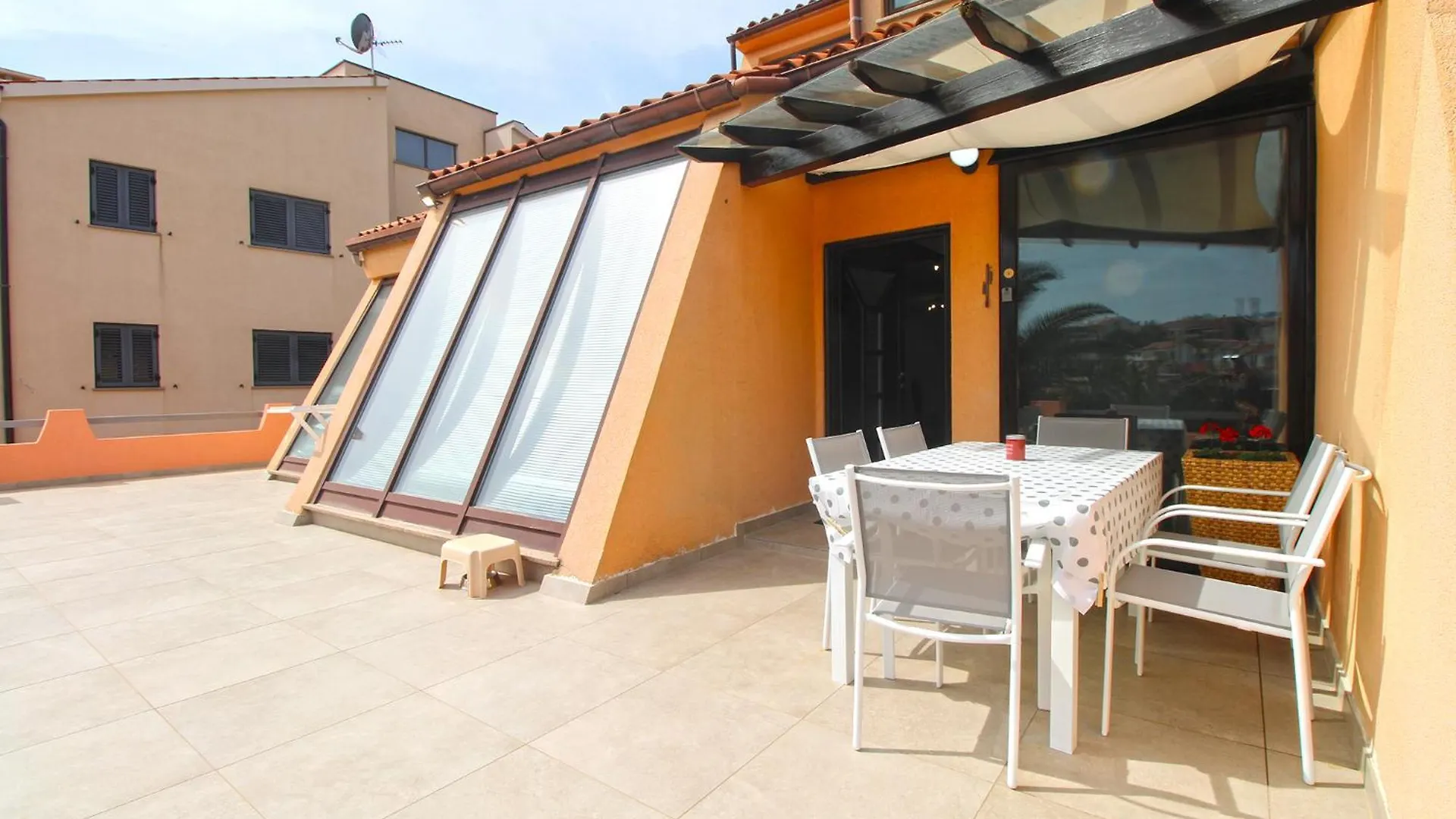 Apartments Richard 2319 Pjescana Uvala Croatia