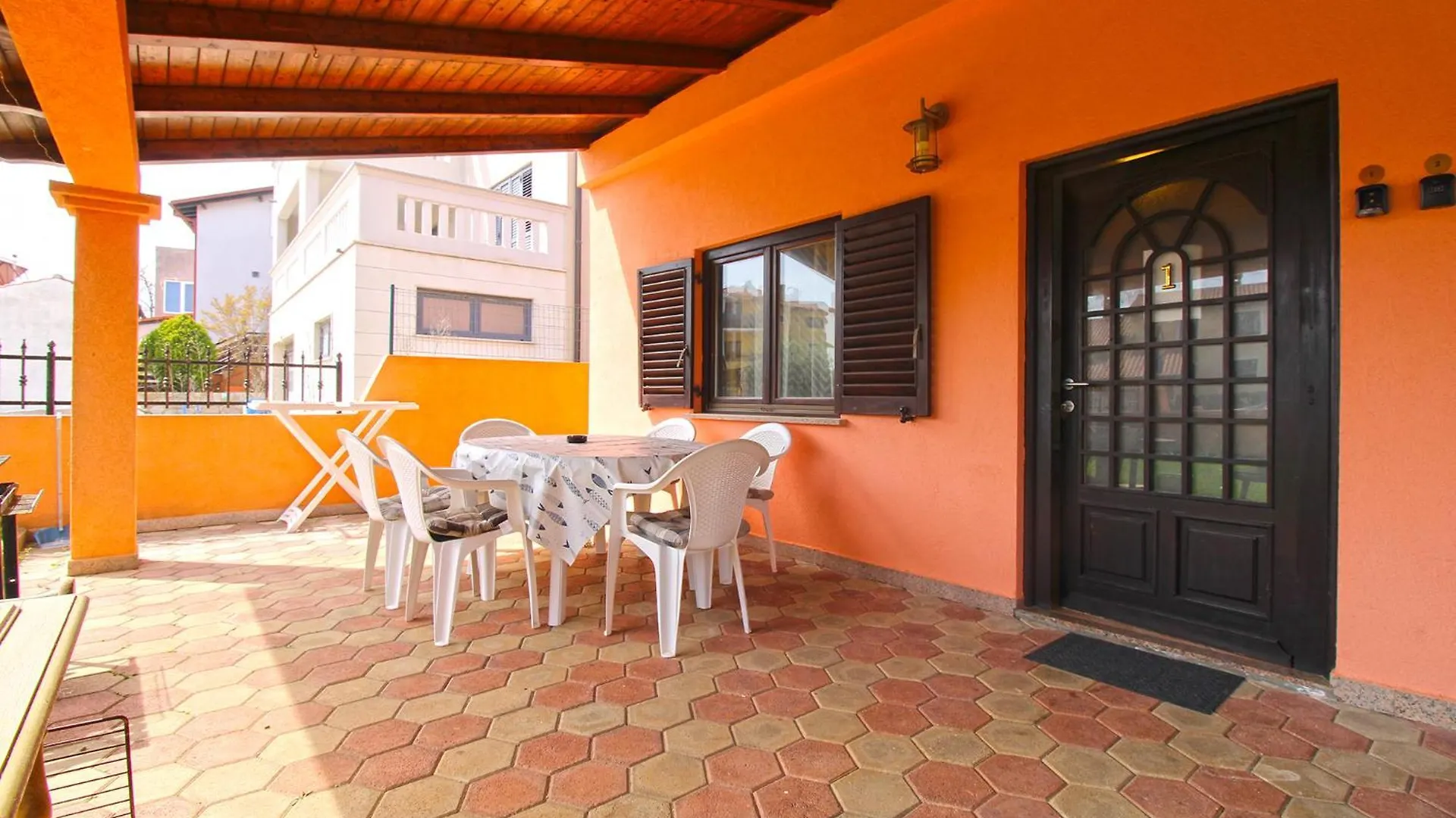 Apartments Richard 2319 Pjescana Uvala