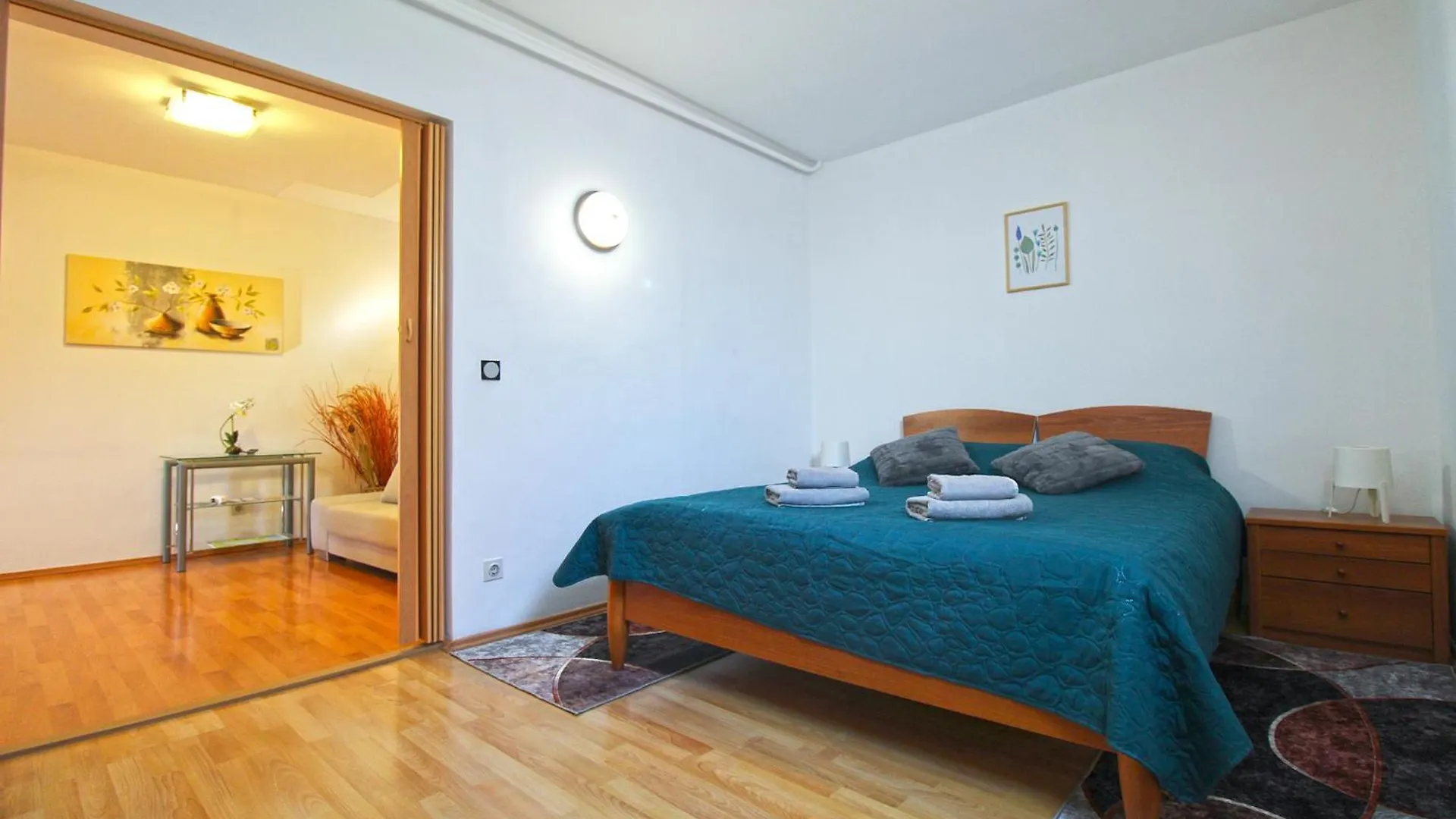 Apartments Richard 2319 Pjescana Uvala Croatia