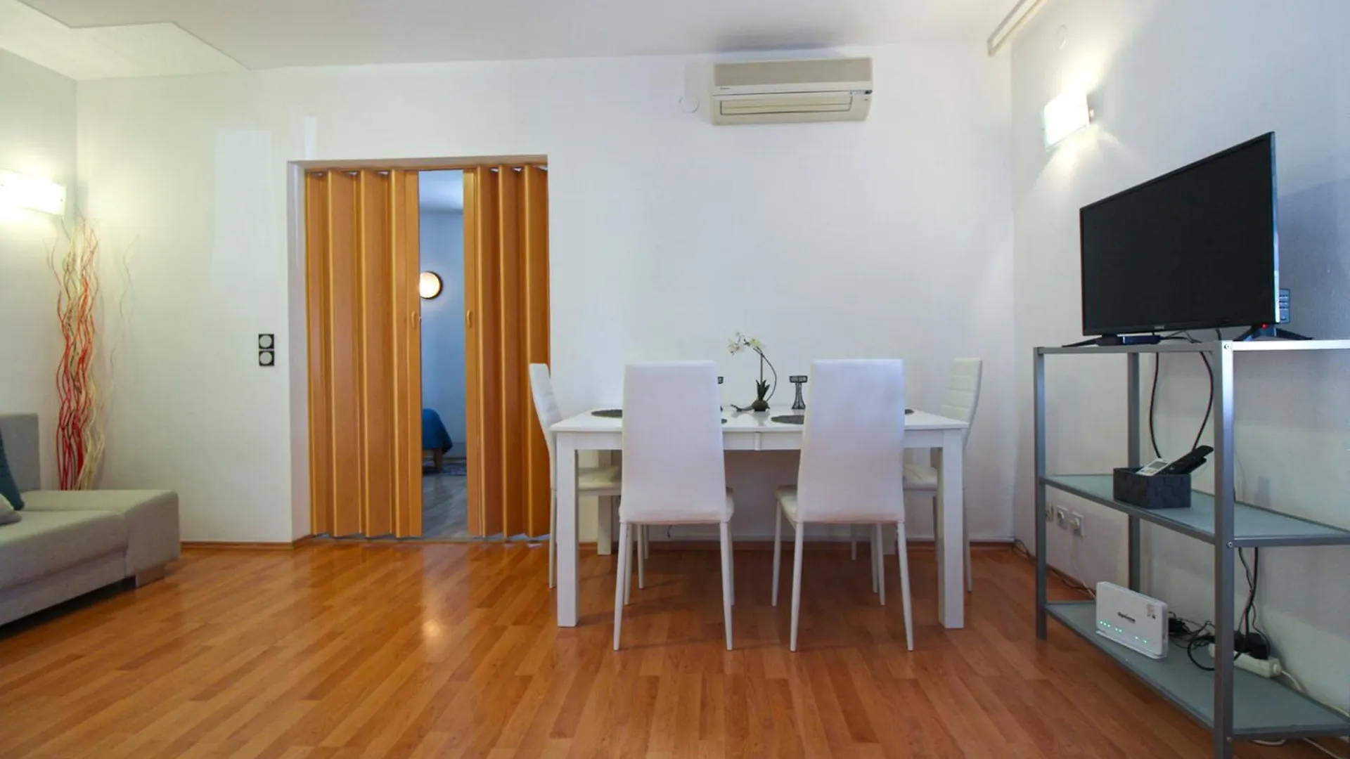Apartments Richard 2319 Pjescana Uvala
